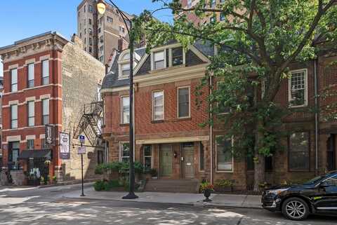 2113 N Clark Street, Chicago, IL 60614