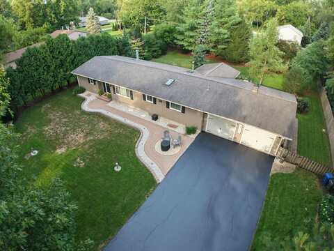 10308 Kenilworth Avenue, Algonquin, IL 60102