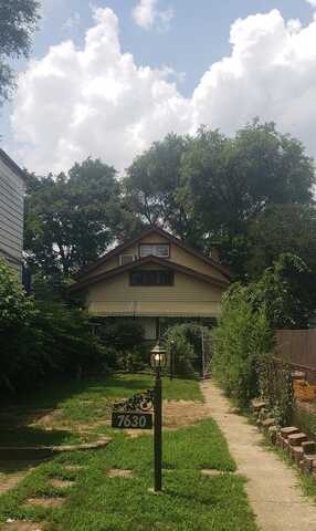 7630 S Champlain Avenue, Chicago, IL 60619