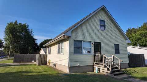 601 E Webster Street, Clinton, IL 61727