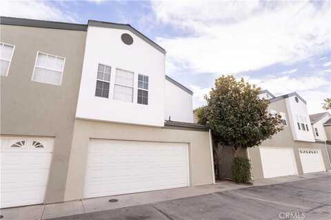 9146 Lemona Avenue, North Hills, CA 91343