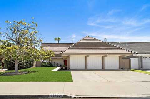 20822 Skimmer Lane, Huntington Beach, CA 92646