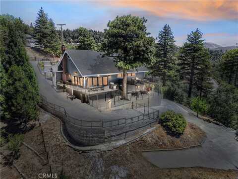 30461 Live Oak Drive, Running Springs, CA 92382