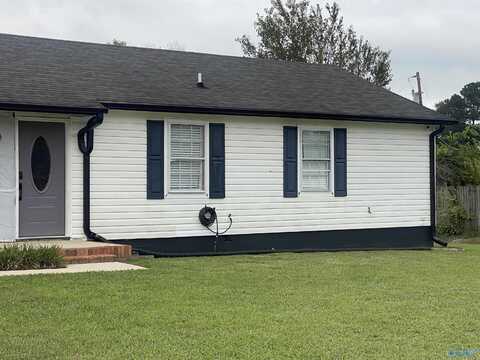 741 Kennilworth Road SW, Decatur, AL 35603