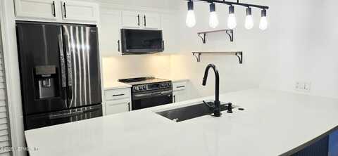3690 KIRKPATRICK Circle unit: 7-3, Jacksonville, FL 32210