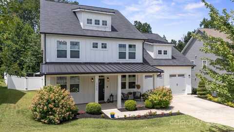 17423 Summers Walk Boulevard, Davidson, NC 28036