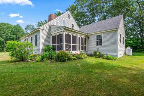 123 Village Road, Freedom, NH 03836