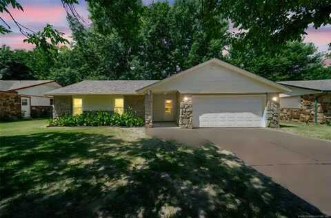 13624 S 285th East Avenue, Coweta, OK 74429