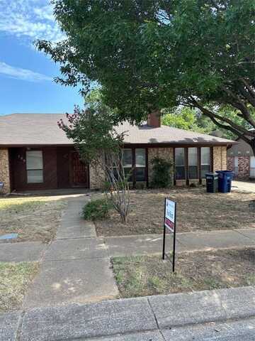 111 Glade Shadow Drive, Euless, TX 76039