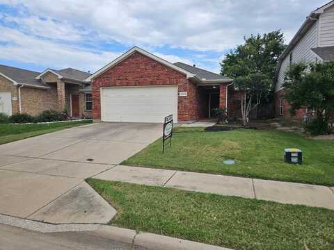 2108 Ingrid Lane, Fort Worth, TX 76131