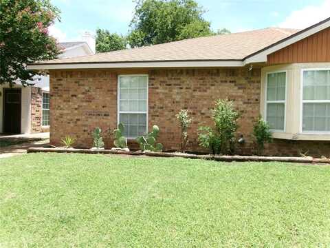 3015 Oak Ridge Place, Grand Prairie, TX 75052