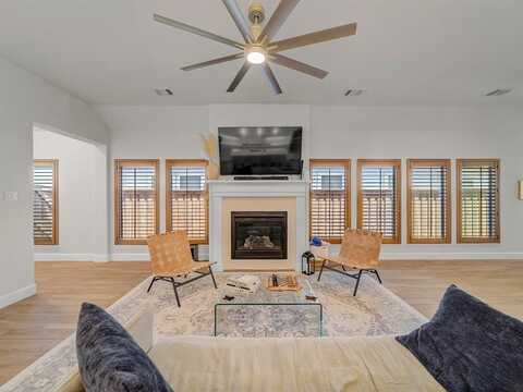 2113 Winding Creek Circle, Fort Worth, TX 76008