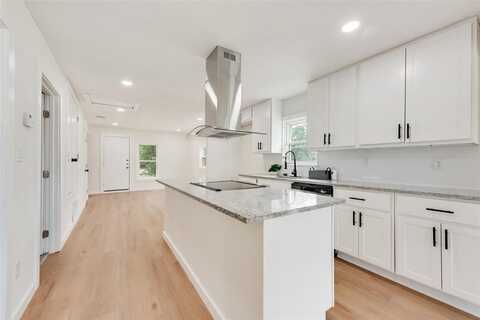 2108 Rw Bivens Lane, Fort Worth, TX 76105
