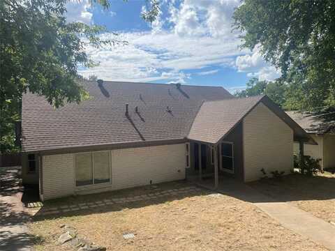 2021 Wildwood Drive, Grand Prairie, TX 75050