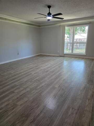 321 Long Canyon, Mesquite, TX 75150