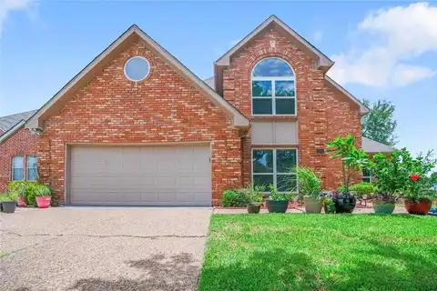 9800 Canyon Crest Circle, Irving, TX 75063