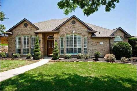 9702 Valley Lake Court, Irving, TX 75063