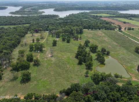 359 E Dade 74, Greenfield, MO 65661