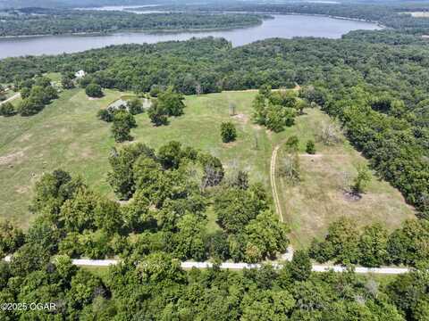 359 E Dade 74, Greenfield, MO 65661
