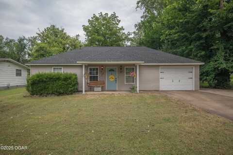 603 S Spring Street, Grove, OK 74344
