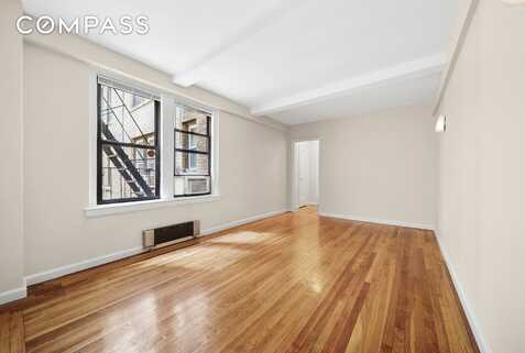 321 East 54th Street, New York, NY 10022