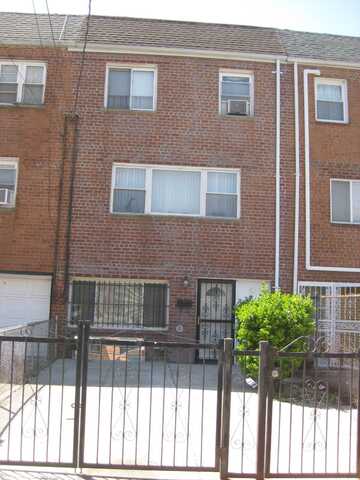 4187 Murdock Ave, Bronx, NY 10466