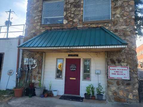 215 E Broadway, Pocahontas, AR 72455