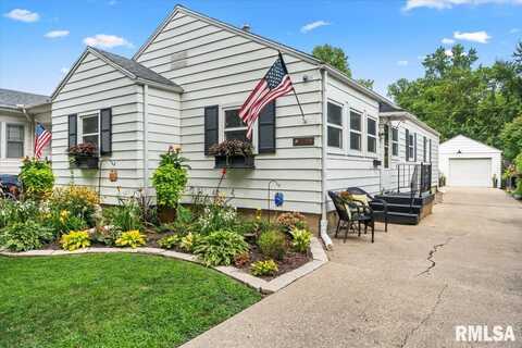 1832 S WALNUT Street, Springfield, IL 62704