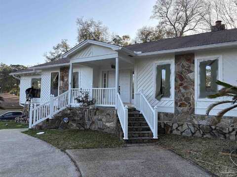 8755 Thunderbird Dr, Pensacola, FL 32514