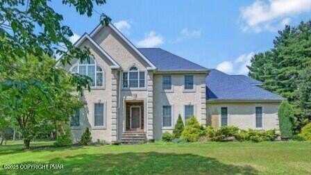 125 Stoneleigh Drive, East Stroudsburg, PA 18301