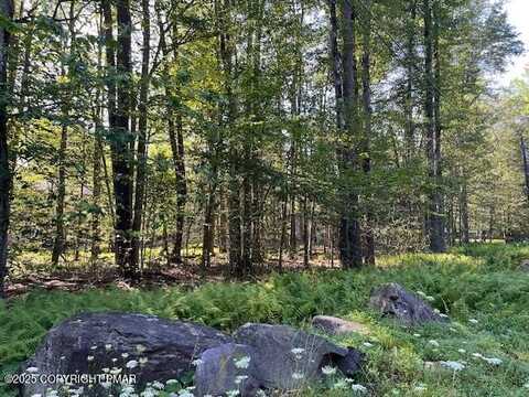 1175 Gross Drive, Pocono Pines, PA 18350