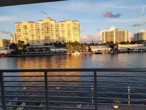 2900 NE 30th St, Fort Lauderdale, FL 33306