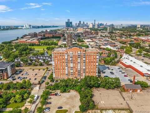 250 Harbortown Drive E, Detroit, MI 48207