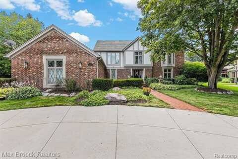 4705 Rivers Edge Drive, Troy, MI 48098