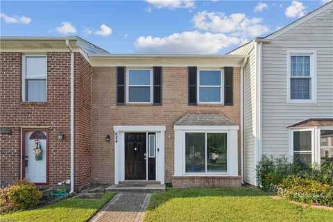 624 Chancery Square, Virginia Beach, VA 23452