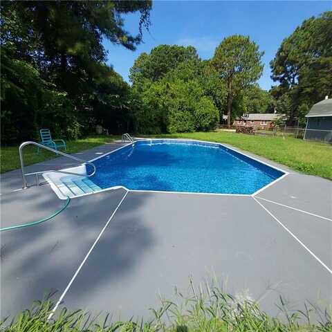 51 Sweetbriar Drive, Newport News, VA 23606