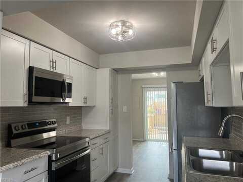 600 Hustings Court Lane, Virginia Beach, VA 23452