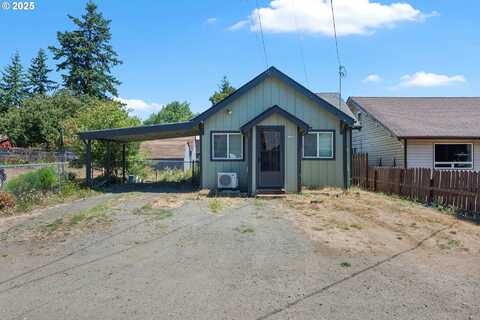 1236 N BAXTER ST, Coquille, OR 97423