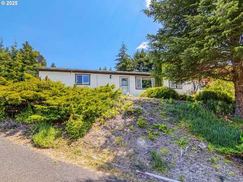 635 SE BALL BLVD, Waldport, OR 97394