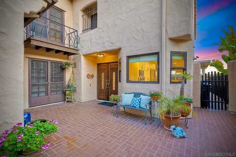 821 Concerto Gln, Escondido, CA 92025