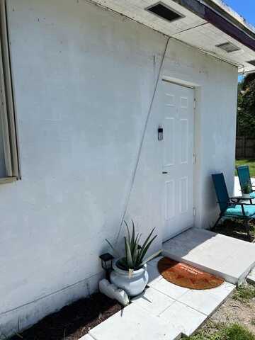 799 Ilene Road E, West Palm Beach, FL 33415