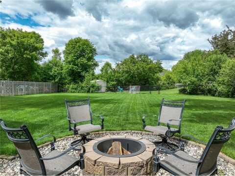 8821 Jonquil Lane N, Maple Grove, MN 55369
