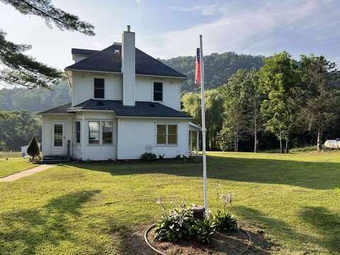 316 S Glass Road, De Soto, WI 54624