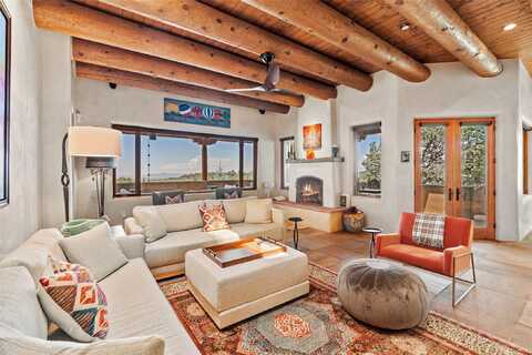 1016 S Summit Ridge, Santa Fe, NM 87501