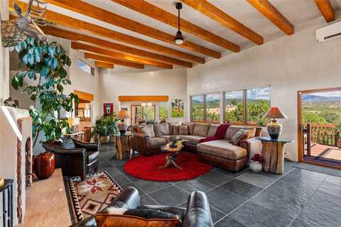 276 Chula Vista, Santa Fe, NM 87501