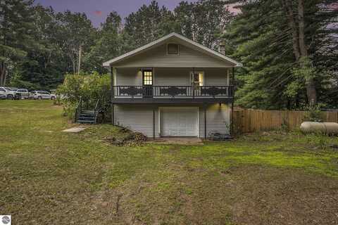4331 W Stevenson Lake Road, Lake, MI 48632