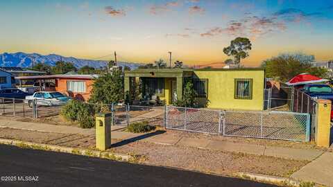 214 N Cuesta Avenue, Tucson, AZ 85745