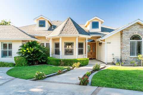 2241 Kamm Avenue, Kingsburg, CA 93631