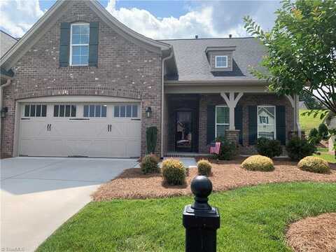 703 Plantation Village Drive, Clemmons, NC 27012