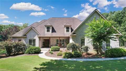 3497 Summit Lakes Drive, Browns Summit, NC 27214